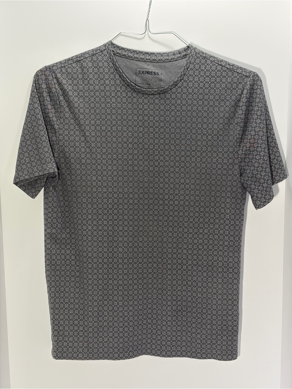 Express Men’s Gray Geometric Short Sleeve Crewneck Tee